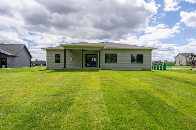 361 Linda Lane, Riverdale, IA 52722