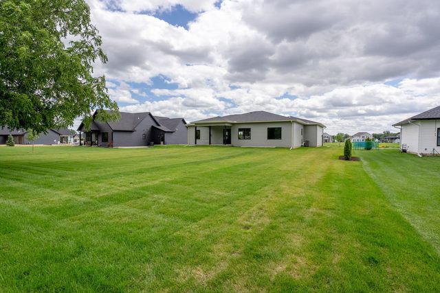 361 Linda Lane, Riverdale, IA 52722