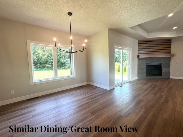 361 Linda Lane, Riverdale, IA 52722