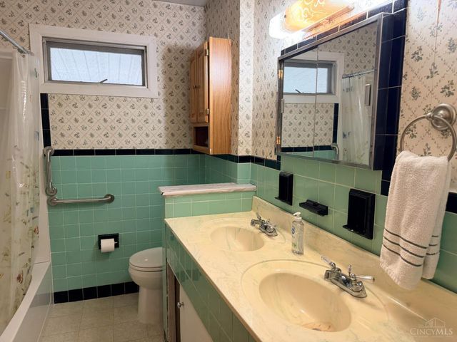 1194 Briarwood Drive, Hamilton, OH 45013