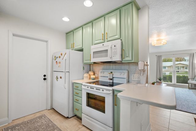 1003 NW 16th Place, Stuart, FL 34994