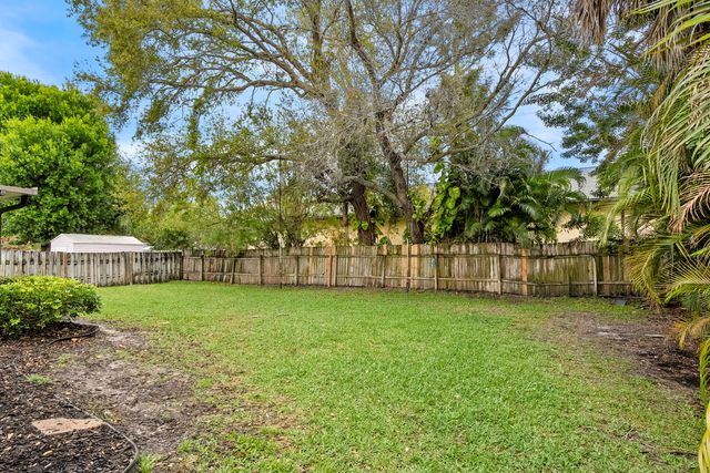 1003 NW 16th Place, Stuart, FL 34994