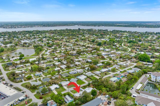 1003 NW 16th Place, Stuart, FL 34994