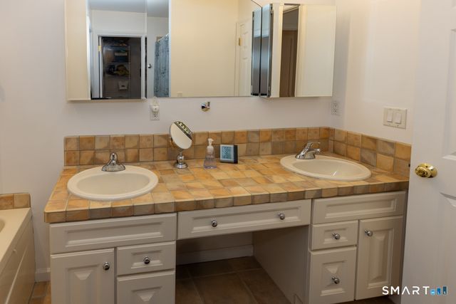 1340 Old Clinton Road 12, Westbrook, CT 06498