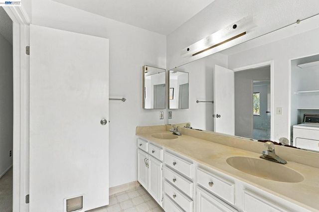 6043 Joaquin Murieta Ave G, Newark, CA 94560