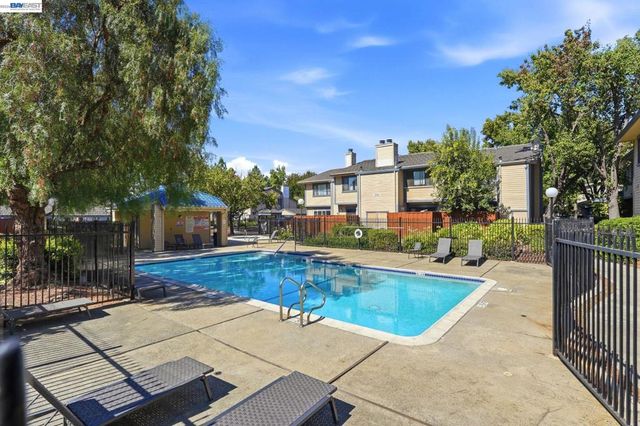 6043 Joaquin Murieta Ave G, Newark, CA 94560