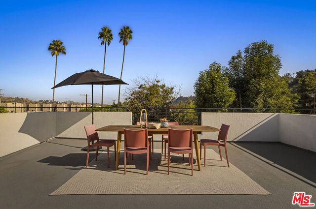 2651 N Rich Street, Los Angeles, CA 90039