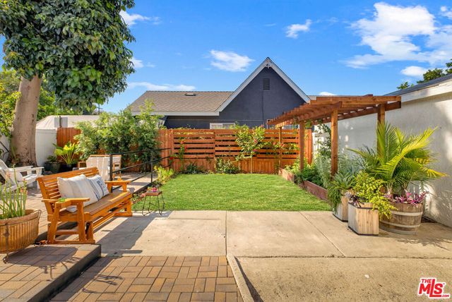 2651 N Rich Street, Los Angeles, CA 90039
