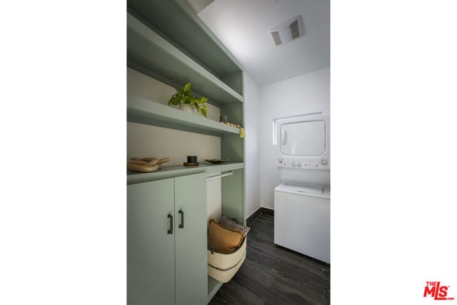 2651 N Rich Street, Los Angeles, CA 90039