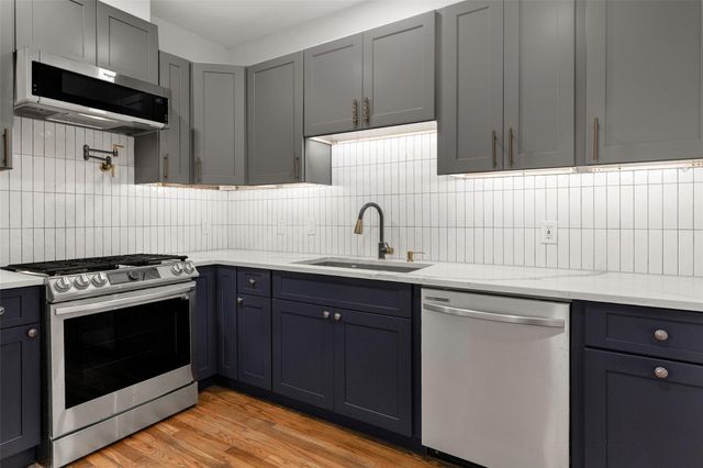 1557 E East William J Bryan Parkway, Bryan, TX 77803