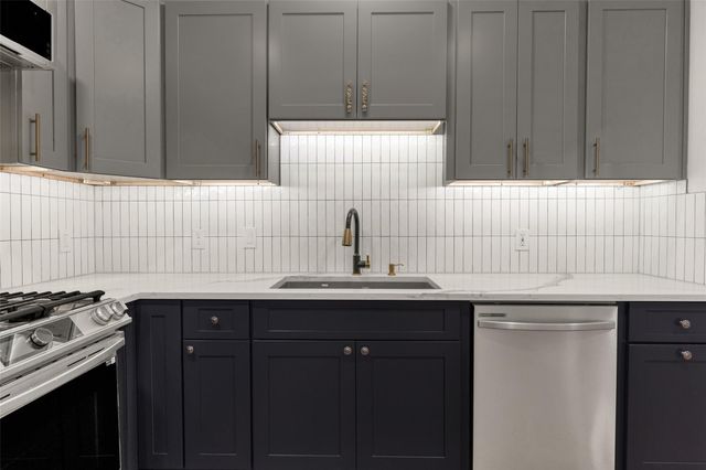 1557 E East William J Bryan Parkway, Bryan, TX 77803