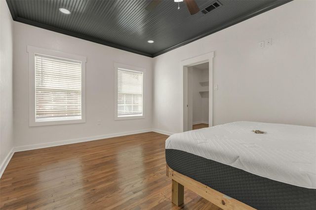 1557 E East William J Bryan Parkway, Bryan, TX 77803