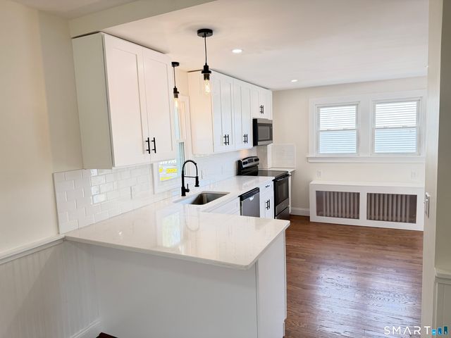 43 Marshall Avenue, Naugatuck, CT 06770