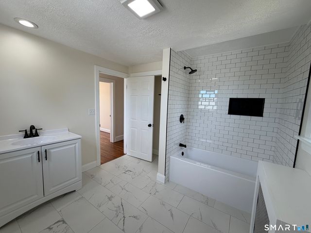 43 Marshall Avenue, Naugatuck, CT 06770