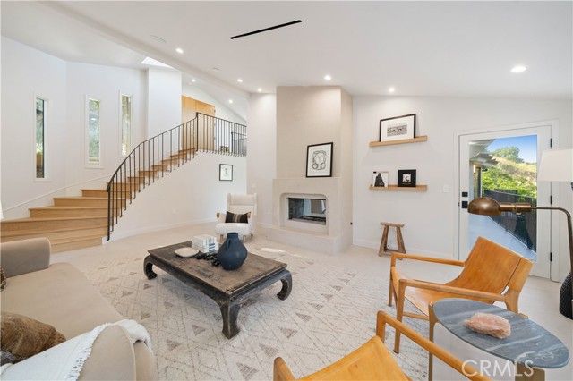 3636 Camino De La Cumbre, Sherman Oaks, CA 91423