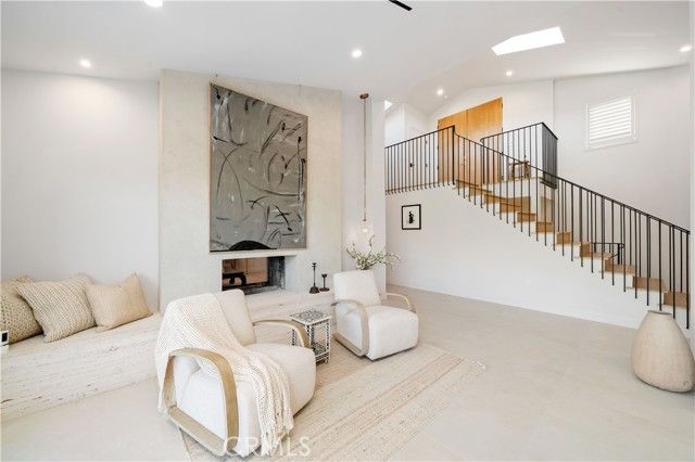 3636 Camino De La Cumbre, Sherman Oaks, CA 91423