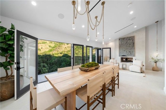 3636 Camino De La Cumbre, Sherman Oaks, CA 91423