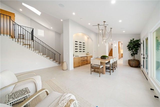 3636 Camino De La Cumbre, Sherman Oaks, CA 91423