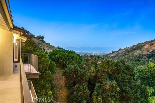 3636 Camino De La Cumbre, Sherman Oaks, CA 91423