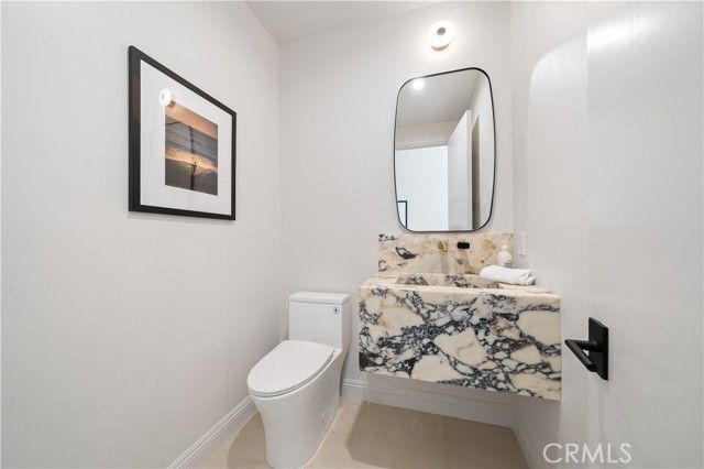 3636 Camino De La Cumbre, Sherman Oaks, CA 91423