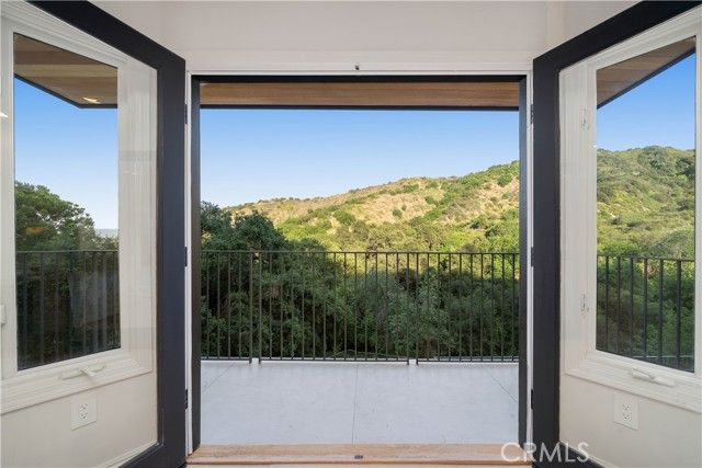 3636 Camino De La Cumbre, Sherman Oaks, CA 91423