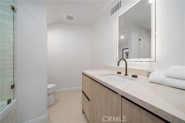 3636 Camino De La Cumbre, Sherman Oaks, CA 91423