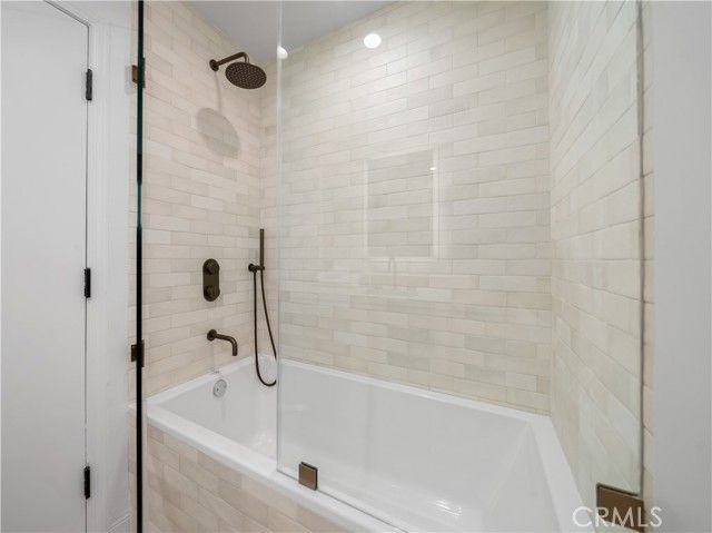 3636 Camino De La Cumbre, Sherman Oaks, CA 91423