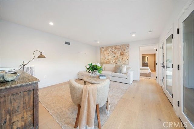 3636 Camino De La Cumbre, Sherman Oaks, CA 91423