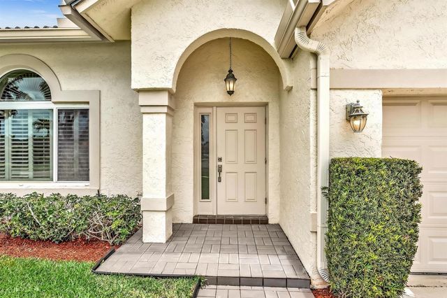 10201 Canoe Brook Circle, Boca Raton, FL 33498