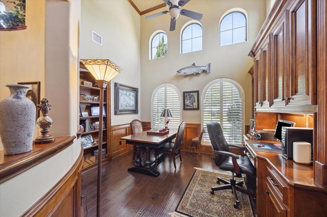 53 New Oak Trail, Kingwood, TX 77346