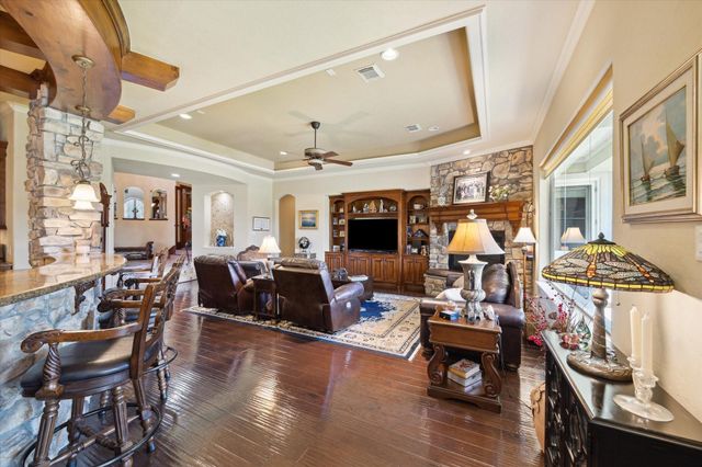 53 New Oak Trail, Kingwood, TX 77346