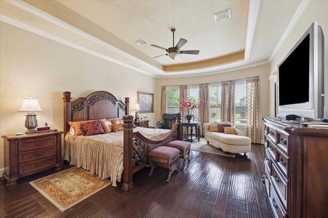 53 New Oak Trail, Kingwood, TX 77346