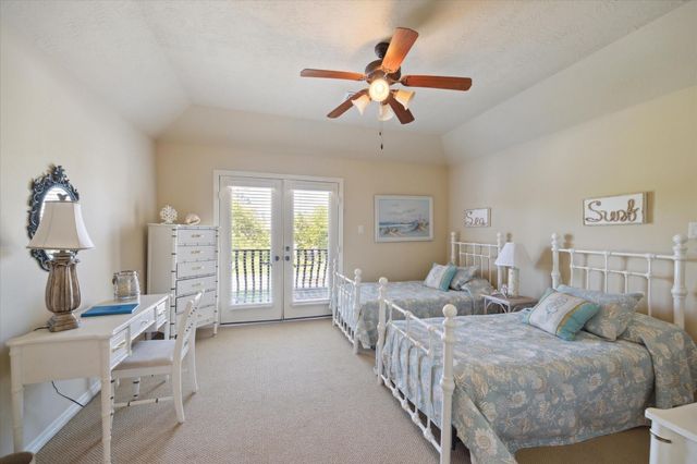 53 New Oak Trail, Kingwood, TX 77346