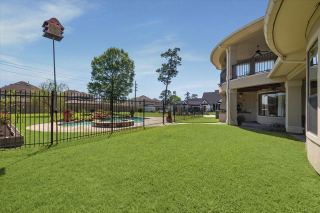 53 New Oak Trail, Kingwood, TX 77346