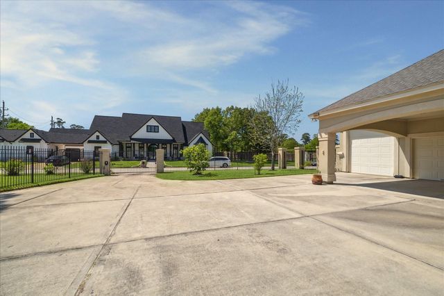 53 New Oak Trail, Kingwood, TX 77346