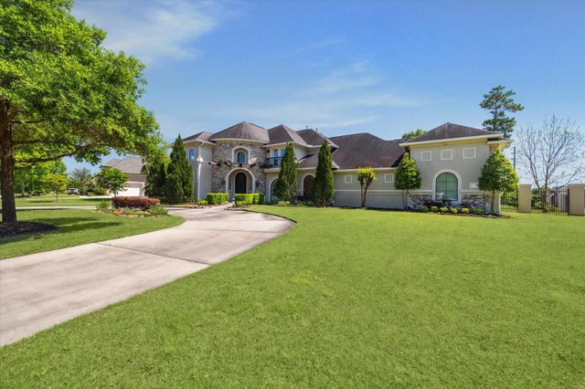 53 New Oak Trail, Kingwood, TX 77346