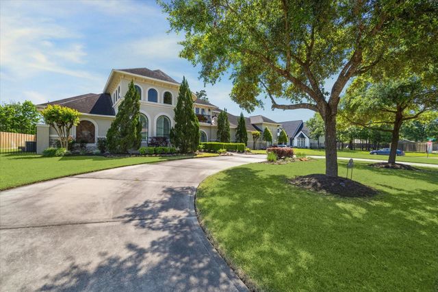 53 New Oak Trail, Kingwood, TX 77346