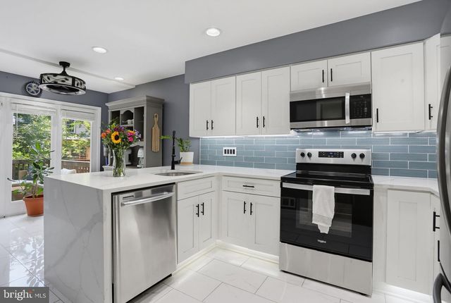 6152 WELLINGTON COMMONS DR, Alexandria, VA 22310