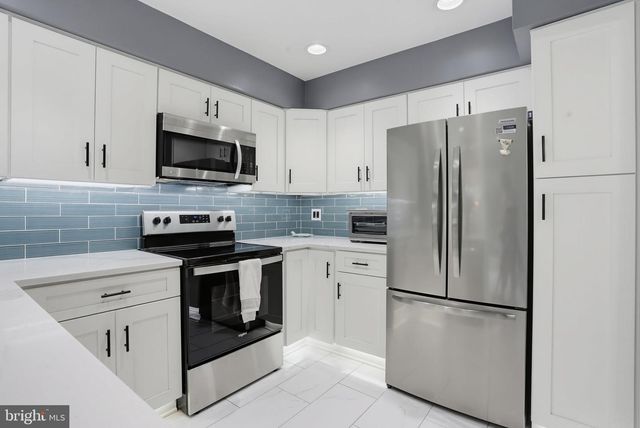 6152 WELLINGTON COMMONS DR, Alexandria, VA 22310