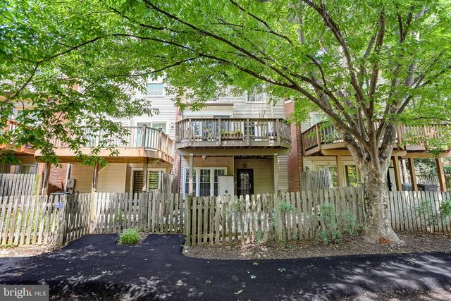 6152 WELLINGTON COMMONS DR, Alexandria, VA 22310