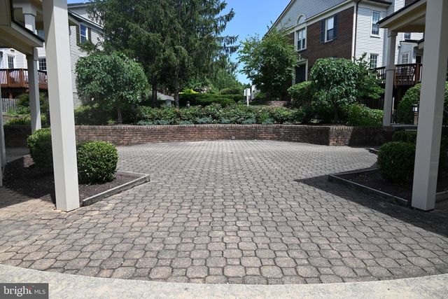 6152 WELLINGTON COMMONS DR, Alexandria, VA 22310