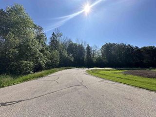 ZIRBEL DRIVE, Menasha, WI 54952