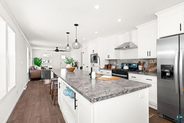 415 Cumming Avenue, Superior, WI 54880