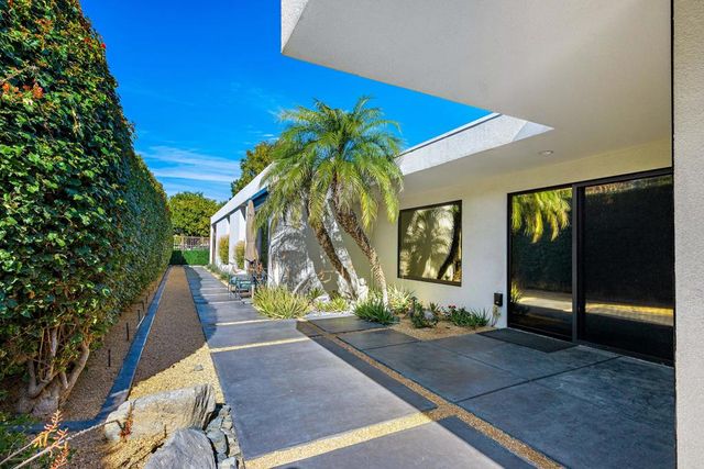 71120 N Thunderbird Terrace, Rancho Mirage, CA 92270