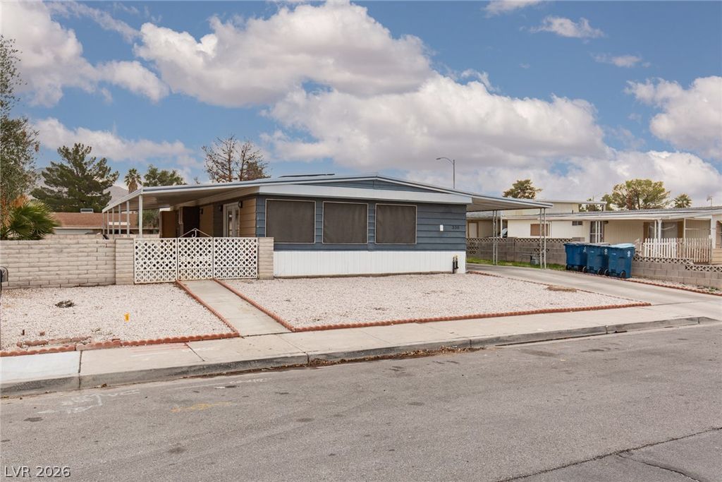 330 Sir Richard East Drive, Las Vegas, NV 89110 — photo 2