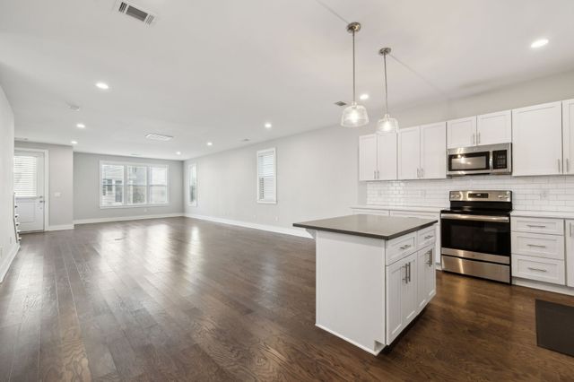 713 Mill Creek Meadow Dr, Nashville, TN 37214