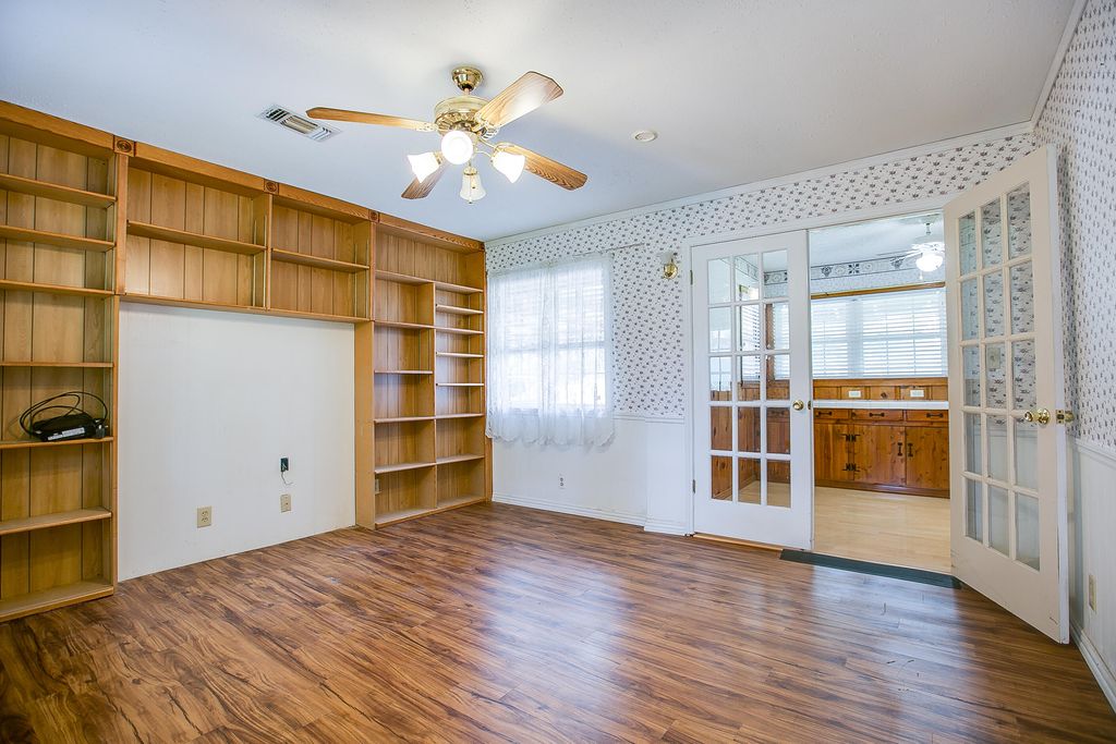Image 13 of property listing at 115 Churchill Boulevard, San Angelo, TX 76903