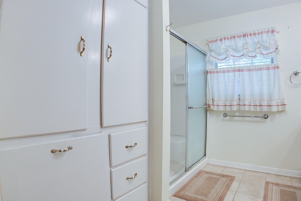 Image 19 of property listing at 115 Churchill Boulevard, San Angelo, TX 76903