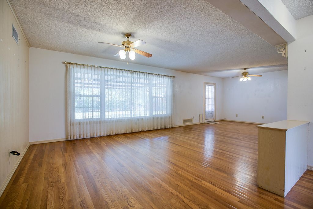 Image 3 of property listing at 115 Churchill Boulevard, San Angelo, TX 76903