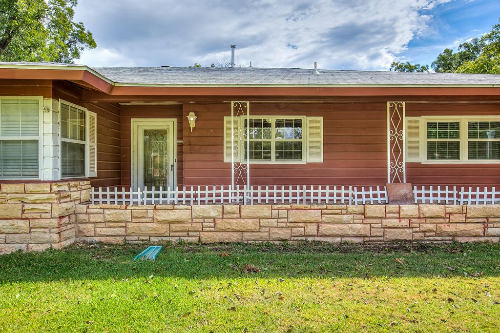 Image 33 of property listing at 115 Churchill Boulevard, San Angelo, TX 76903